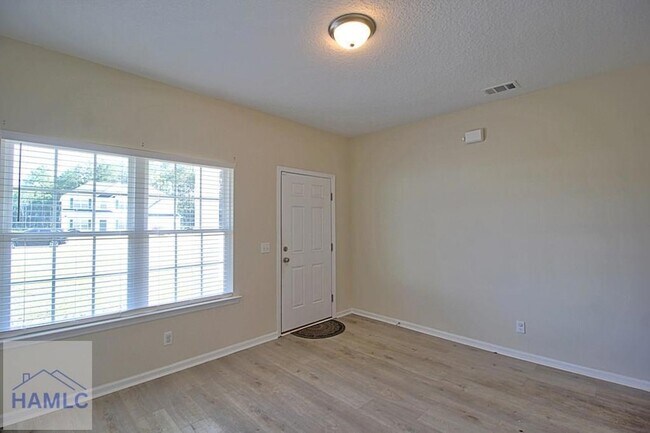 Foto del edificio - 260 Whippoorwill Wy NE