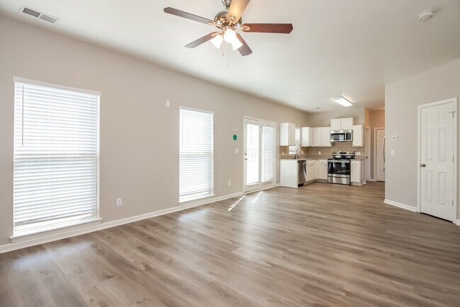 Foto del edificio - 512 Pawley Dr