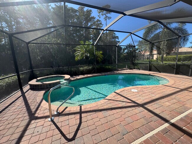 Piscina/Spa - 10510 Yorkstone Dr