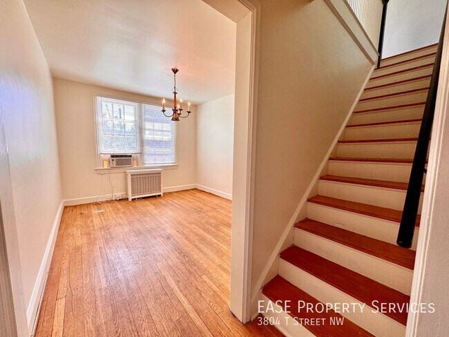 Foto del edificio - 3804 T St NW