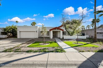 Building Photo - 1831 E La Jolla Dr