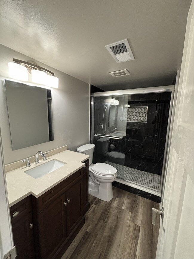 Building Photo - 307 Elmead Ct