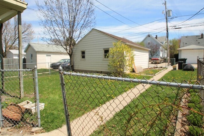 Building Photo - 1222 S 74th Street-Duplex