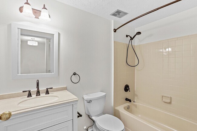 Building Photo - Village of Hickory Ridge: Columbia