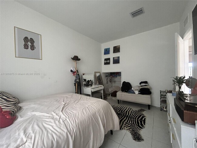 Foto del edificio - 1685 SE 27th Rd