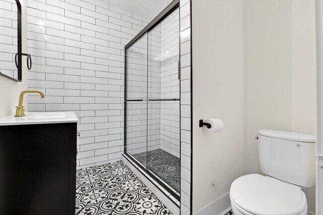 Foto del edificio - 3326 E Overlook Rd