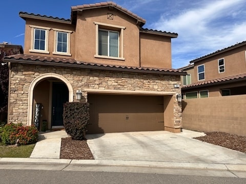 Building Photo - 808 N Fountain Creek Dr