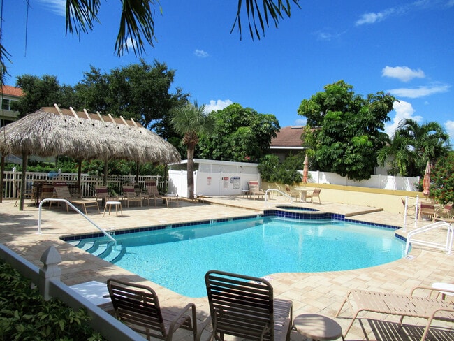 Photo - TIERRA VERDE - Updated Unfurn. Annual - 3 ... Townhome