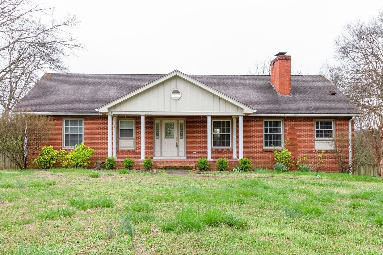 6837 Old Charlotte Pike, Nashville, TN 37209 House Rental in