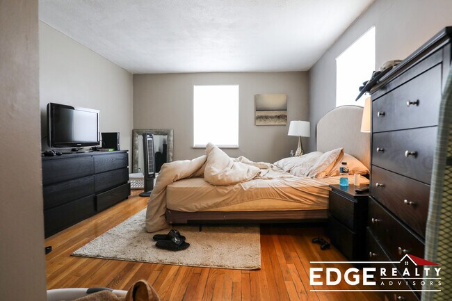 Foto del edificio - 49 Colborne Rd