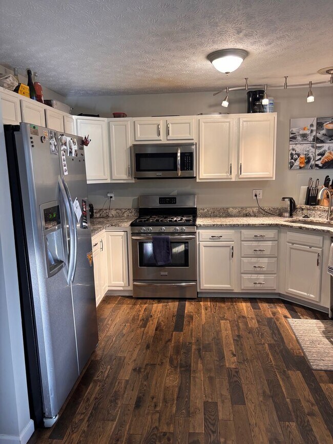 Foto del edificio - BEAUTIFUL, MOVE-IN READY HOME IN CHEAT CROSSING! - Available on 6/4/2026