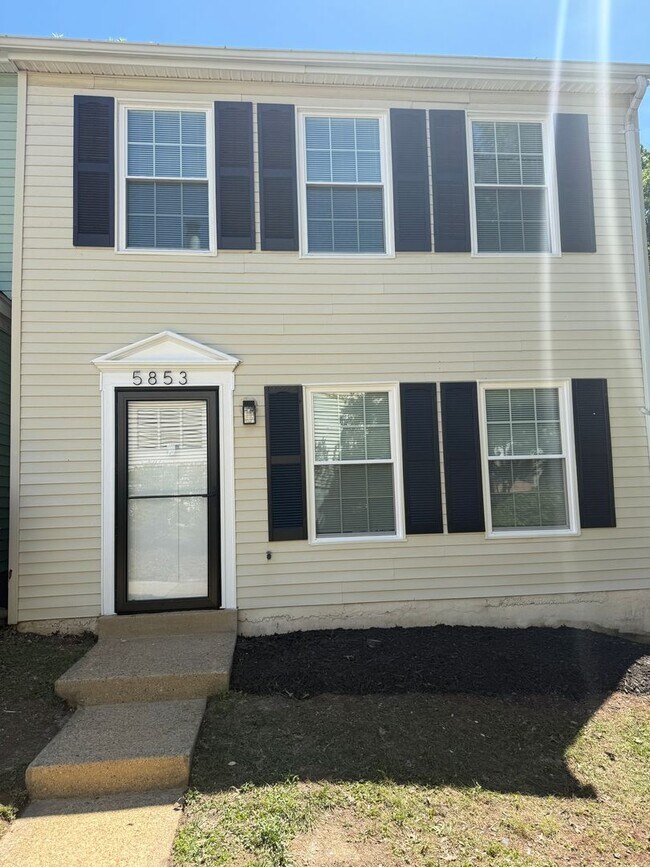 Foto del edificio - 5853 Suitland Rd