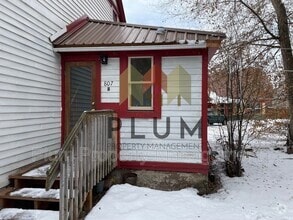 Building Photo - 807 Bulwer St