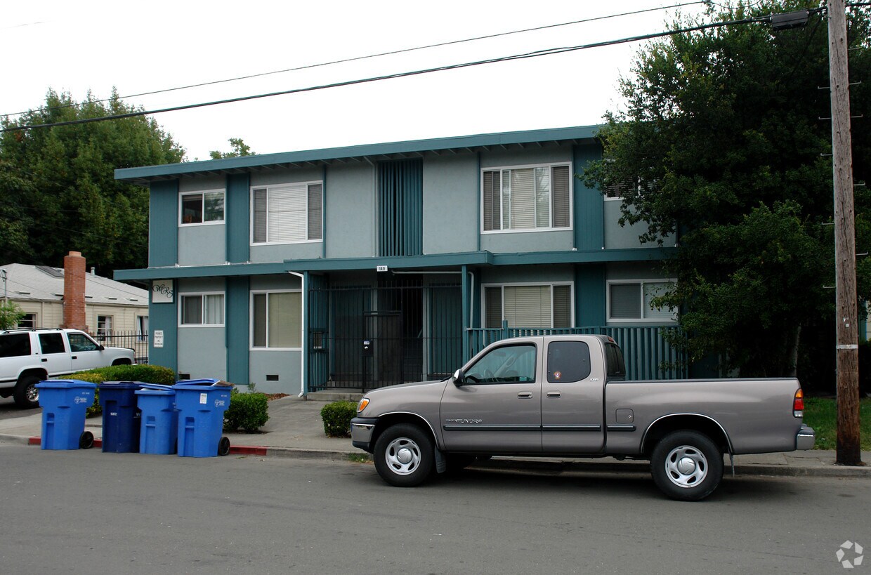 Building Photo - 140 Hendley St