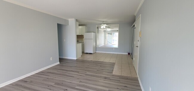 Building Photo - 38255 Fairway Ct