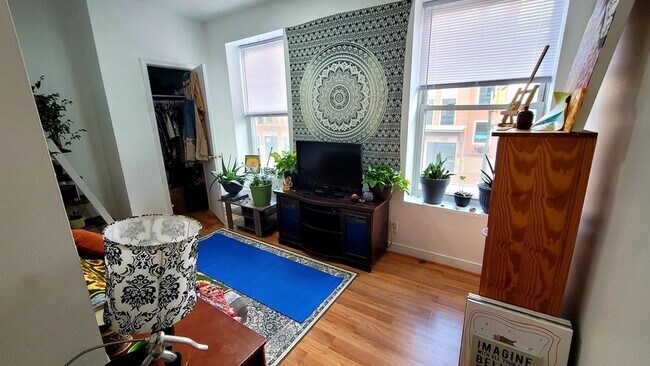 Foto del edificio - 503 W Grace St