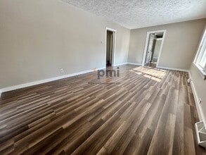 Building Photo - 14725 Bryan St
