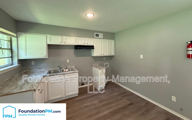 Building Photo - 5382 Beaverton Dr