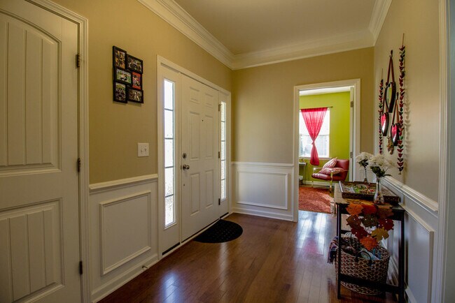 Building Photo - 208 Westgrove Ct