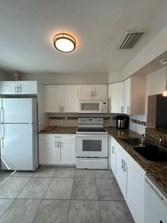 Foto del edificio - 7346 Carrier Rd
