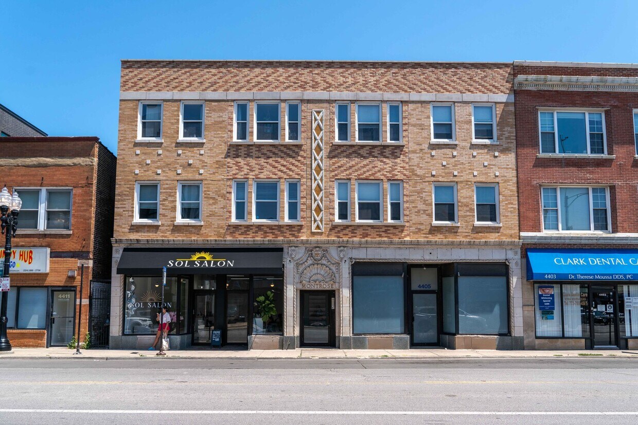 Foto principal - Uptown / Buena Park - 1 Bed / 1 Bath - Out...
