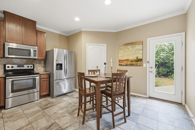 Building Photo - 10908 Culzean Dr