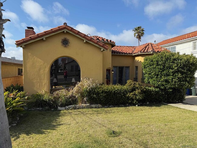 Foto del edificio - 2217 Harriman Ln