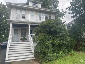 Building Photo - 814 Belmont St