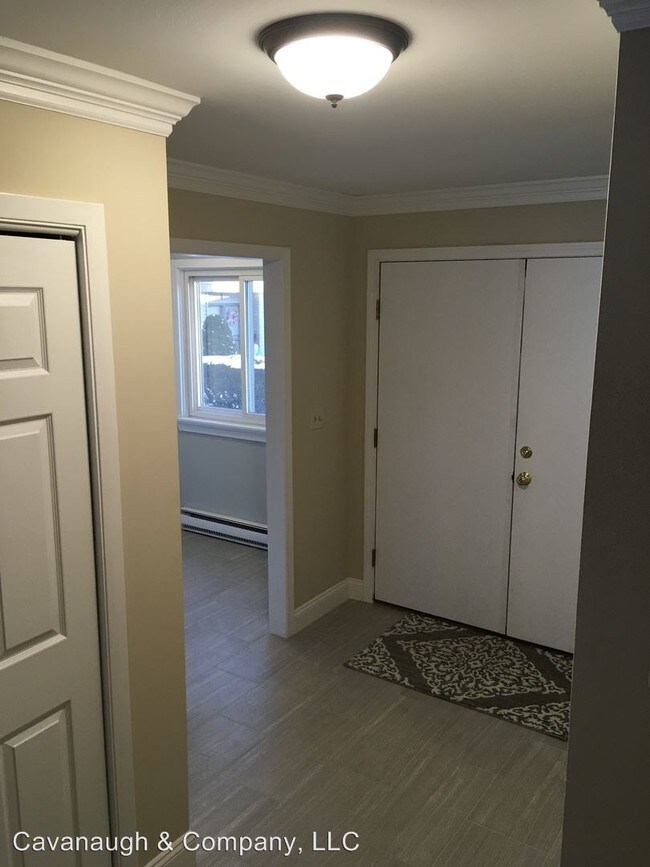 Building Photo - 11 Cedarland Ct