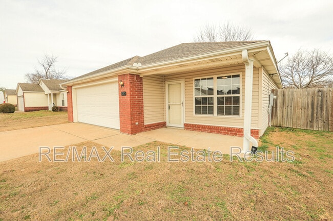 Foto del edificio - 1207 Tunbridge Dr