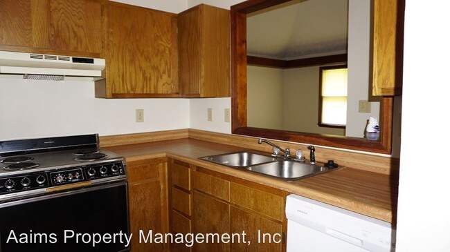 Building Photo - 1 br, 1 bath House - 5101 Surf Scooter Drive