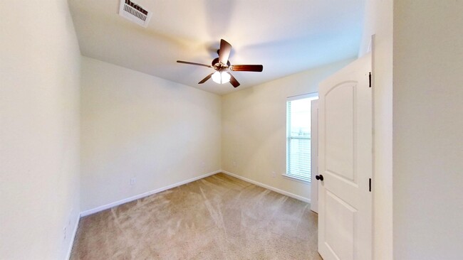 Foto del edificio - 1800 Willow Bend Rd