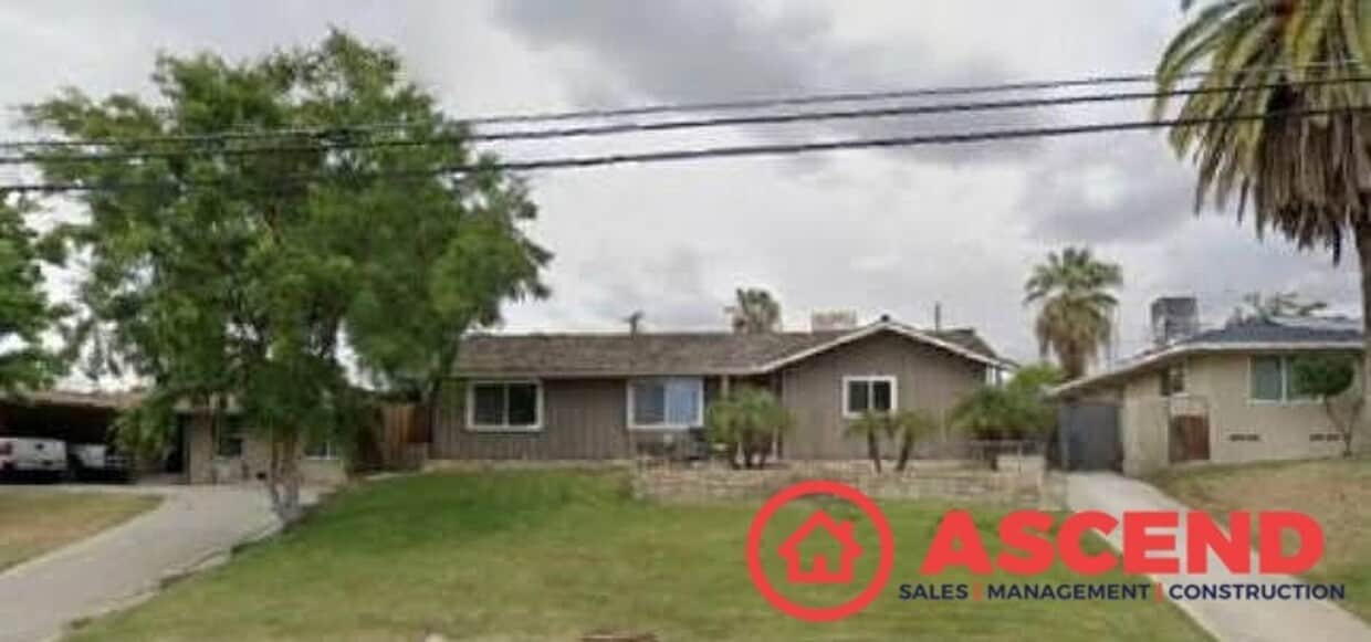 Foto principal - Unique Home Located in East Bakersfield!