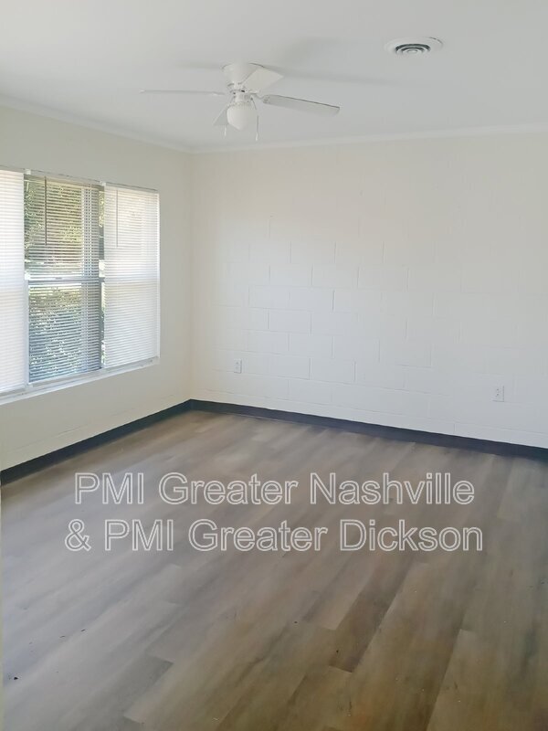 Building Photo - 110 Collier Ave