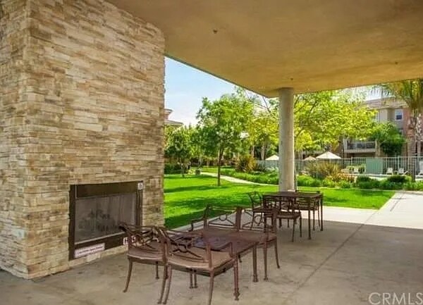 Foto del edificio - 44734 Adam Ln