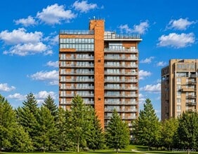 Building Photo - 1133 Race St
