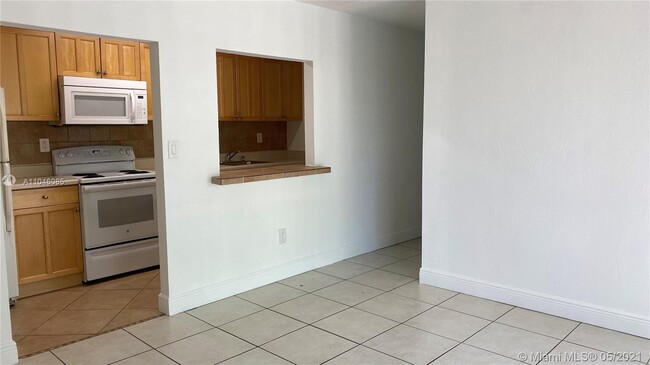 Building Photo - 4130 NW 79th Ave