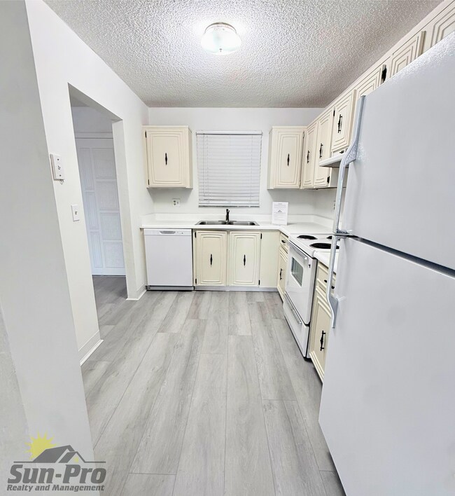 Foto del edificio - 3606 S Peninsula Dr