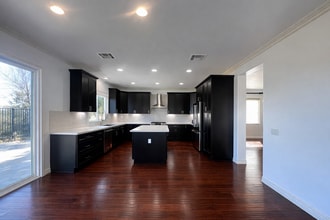 Building Photo - 30138 Galbreth Ct