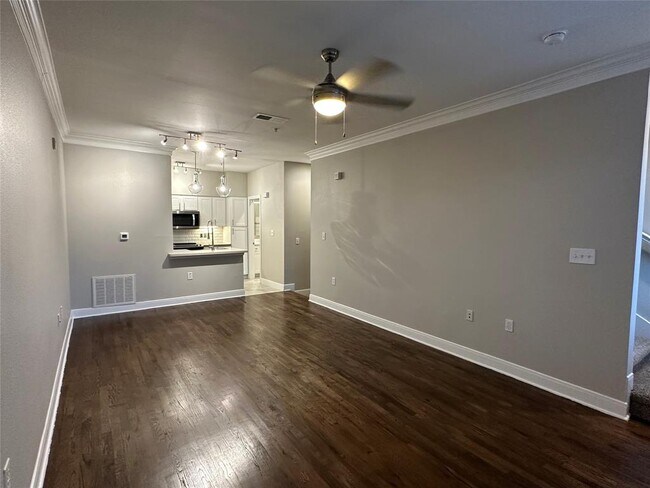 Building Photo - 15200 Memorial Dr