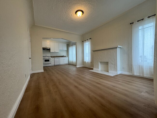 Building Photo - 518 N Spaulding Ave
