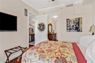 Building Photo - 23161 Fashion Dr Building Photo - 23161 Fashion Dr