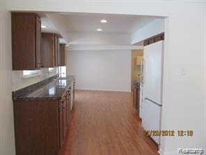 Building Photo - 23886 Beacon Dr