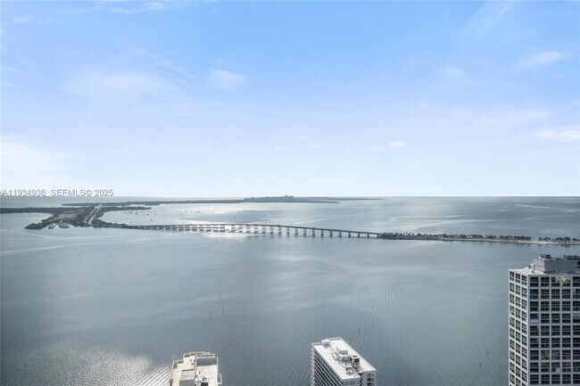 Foto del edificio - 1425 Brickell Ave