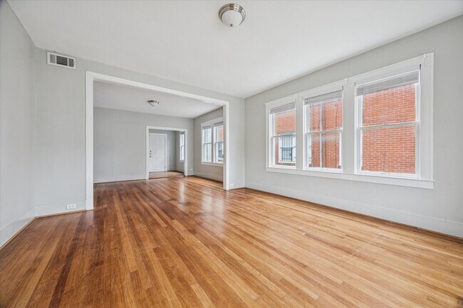 Foto del edificio - 2510 Kingston St