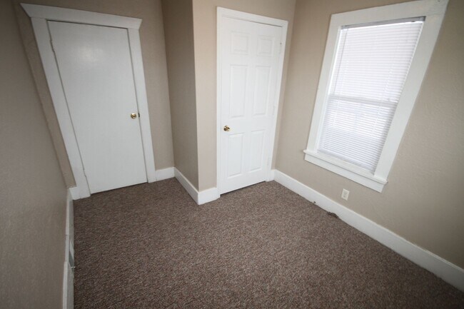 Foto del edificio - Nice 2 Bedroom 2 Bath Home on South Side DSM
