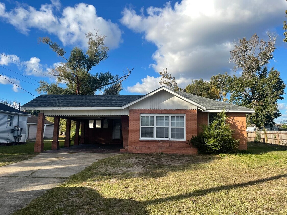Primary Photo - 3B/2B Home Available in Lake Charles-Accep...