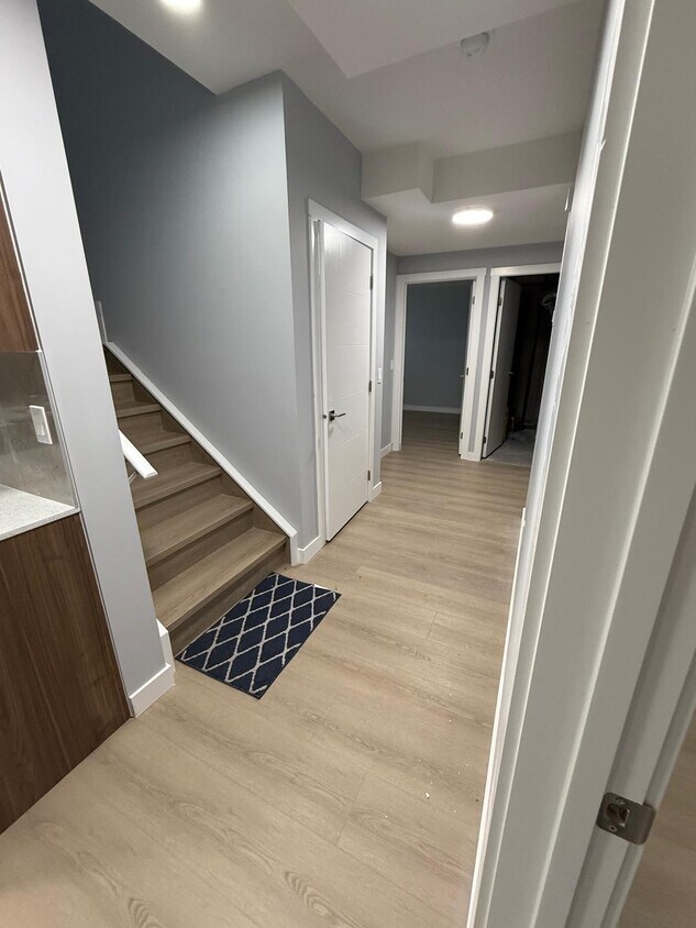 Entrance - 64 Corner Meadows Heath NE