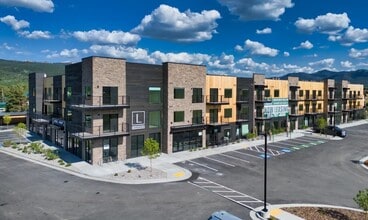 Building Photo - 375 Larkspur Ave