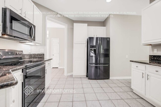 Foto del edificio - 8502 Glenbury Ct N